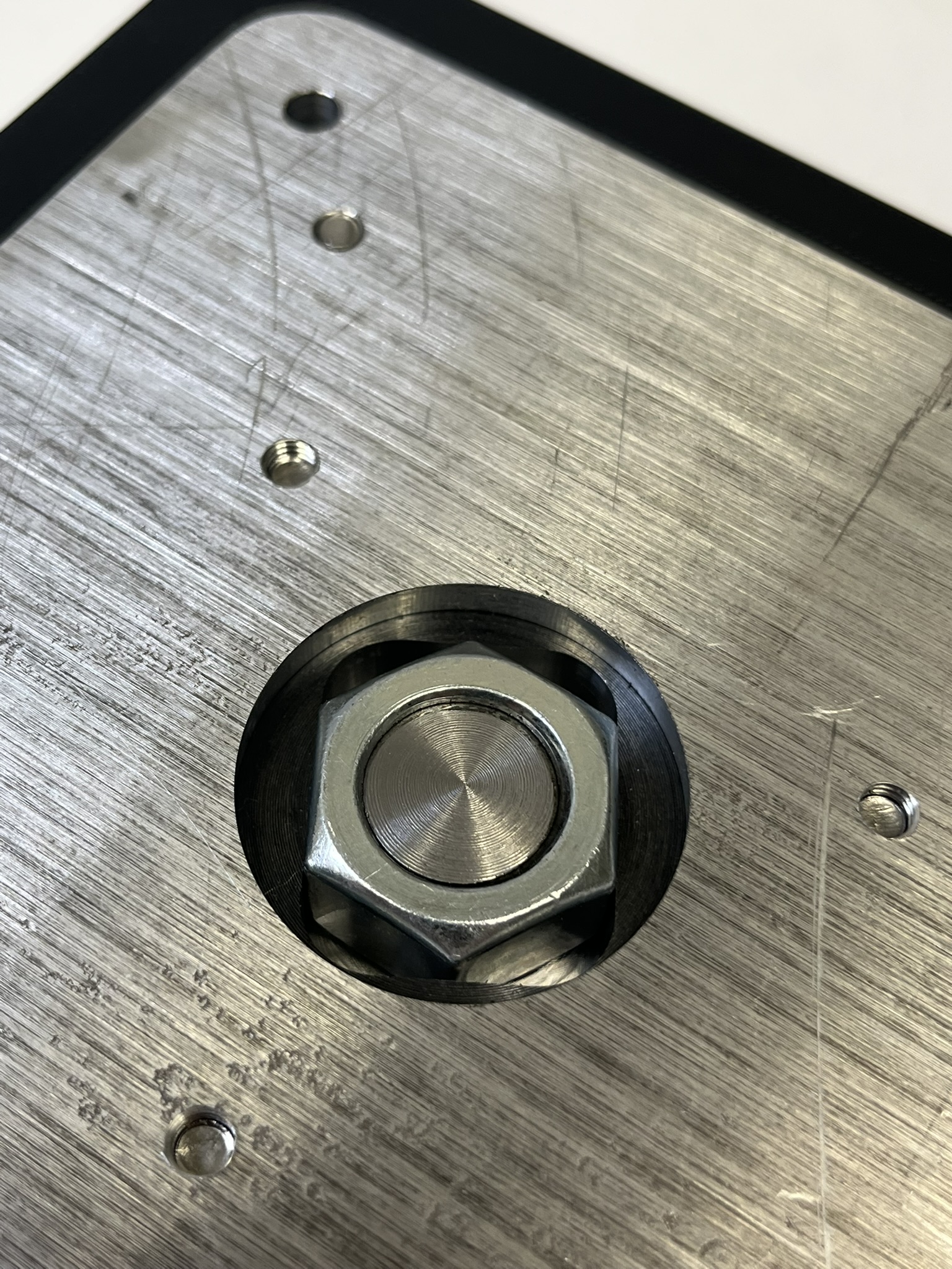 Recessed pocket in ID clamp